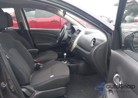 2015 Nissan Versa 1.6 Sv z USA, uszkodzony, nr VIN 3N1CN7AP0FL864855